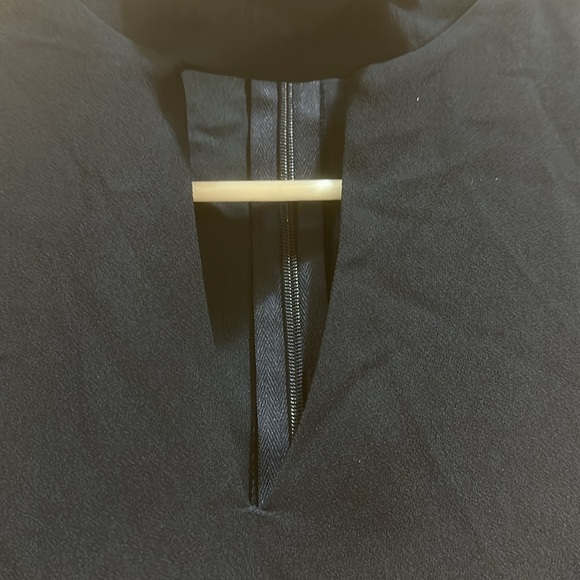 Armani Exchange size 0 dark blue dresss with white cuffs - Picture 4 of 5